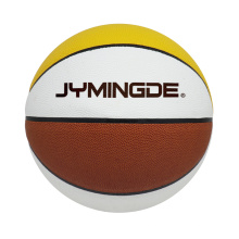 Ball de basket-ball laminé sur le logo personnalisé